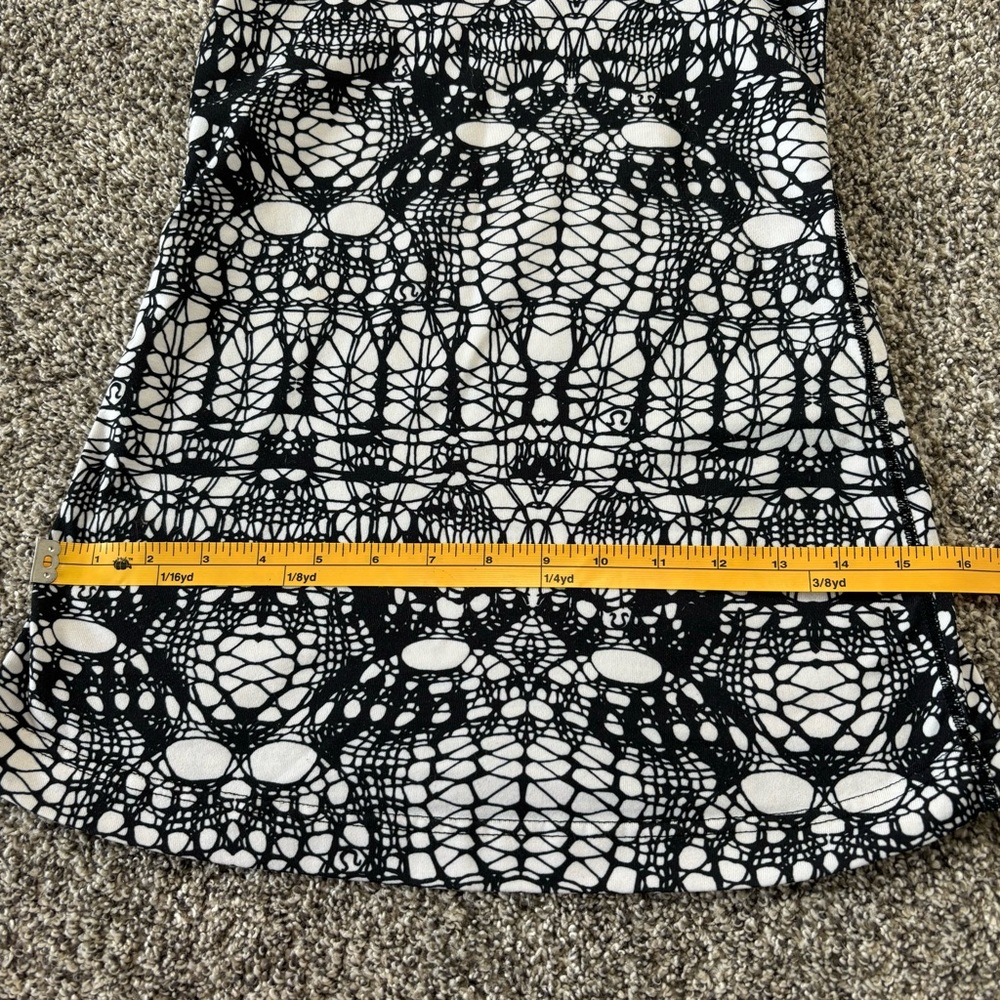 Lululemon Racer Back Tank Top - Picture 6 of 6